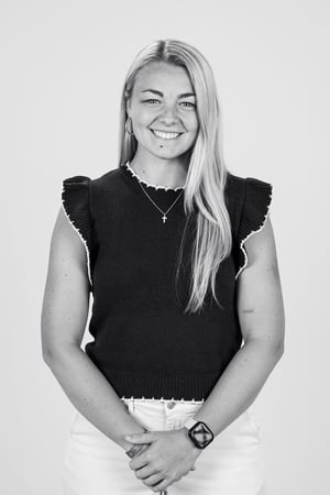 Professional headshot of Farrah Fowlkes, a physical therapist in Birmingham, Alabama.