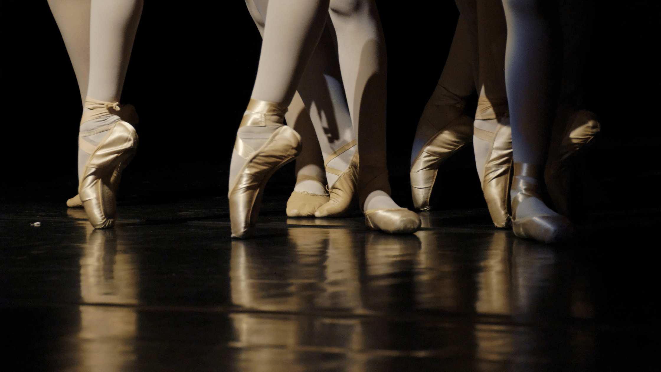 Ballet vs. Contemporary Dance: Training, Skills, and Injury Prevention