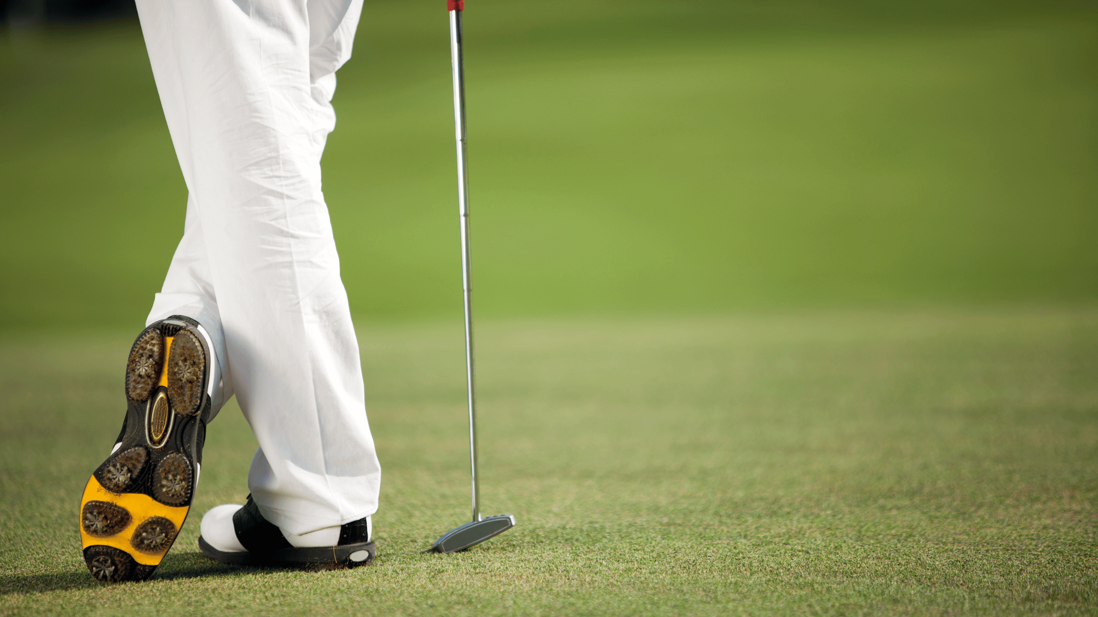 How to Choose the Right Golf Shoes: Ensuring Comfort and Performance on the Green