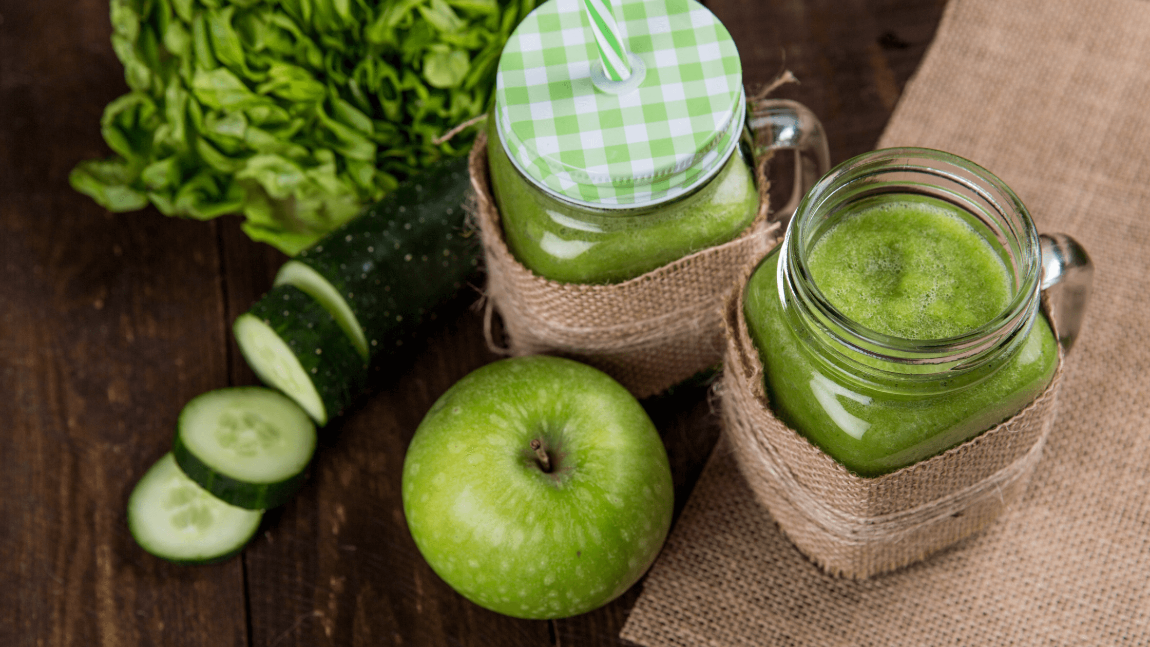 Greens Powders vs. Green Juice: Which Is Better For Your Health?