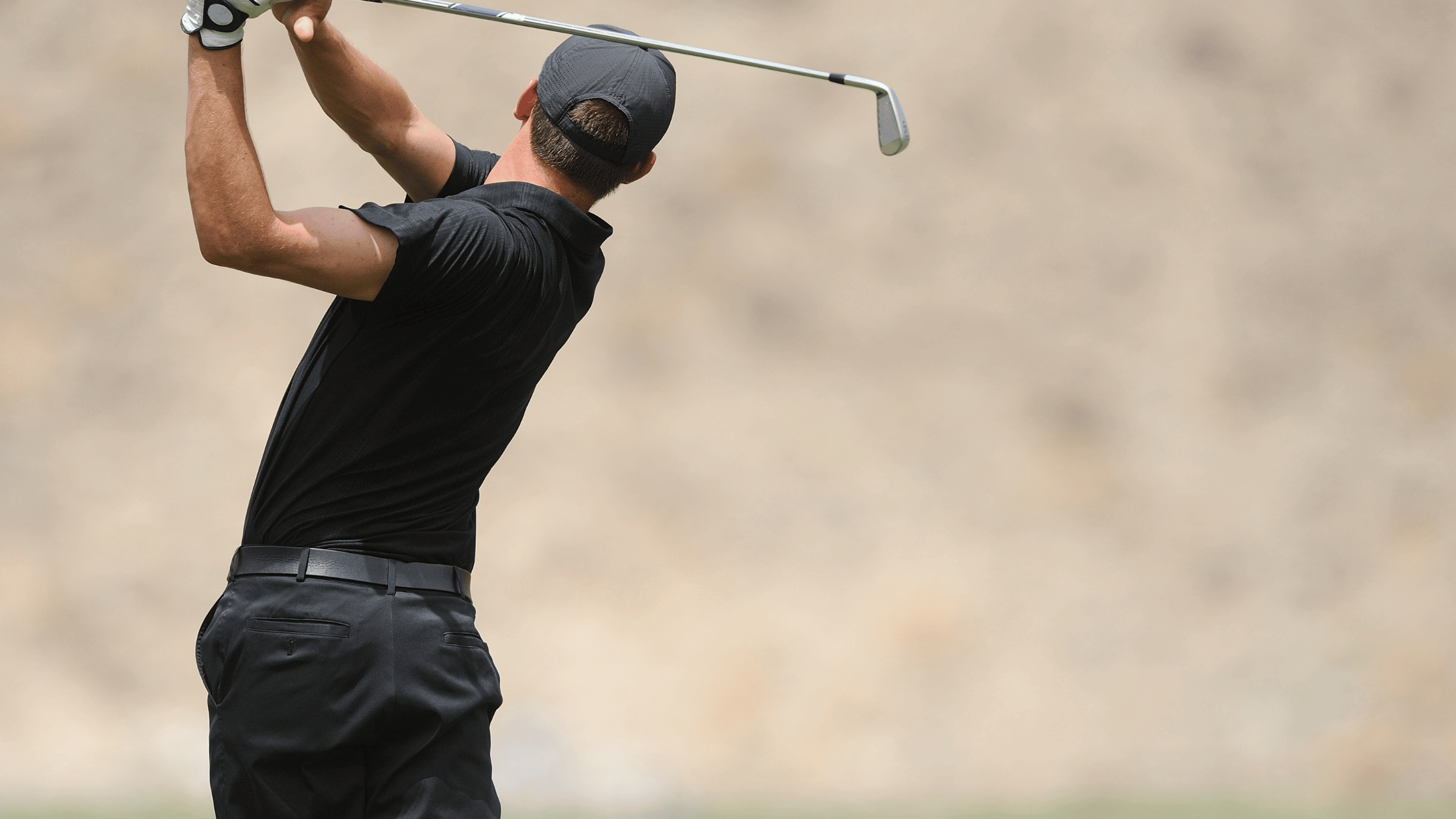 Shoulder Pain in Golfers: Causes and Effective Solutions